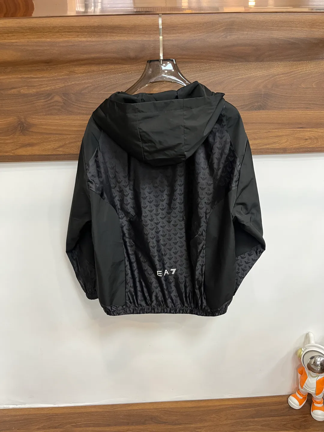 Armnai Armani 2026 Autumn and Winter New Arrival🧊Men's lapel jacket, Original three-standard Premium version, counter-customized fabrics, Breathable, high comfort, impeccable details, brand element design concept, reflecting high quality. It feels delicate and soft, presents a casual cut, and has a great upper body shape. Sizes: M～3XL H 2025New Arrival first release